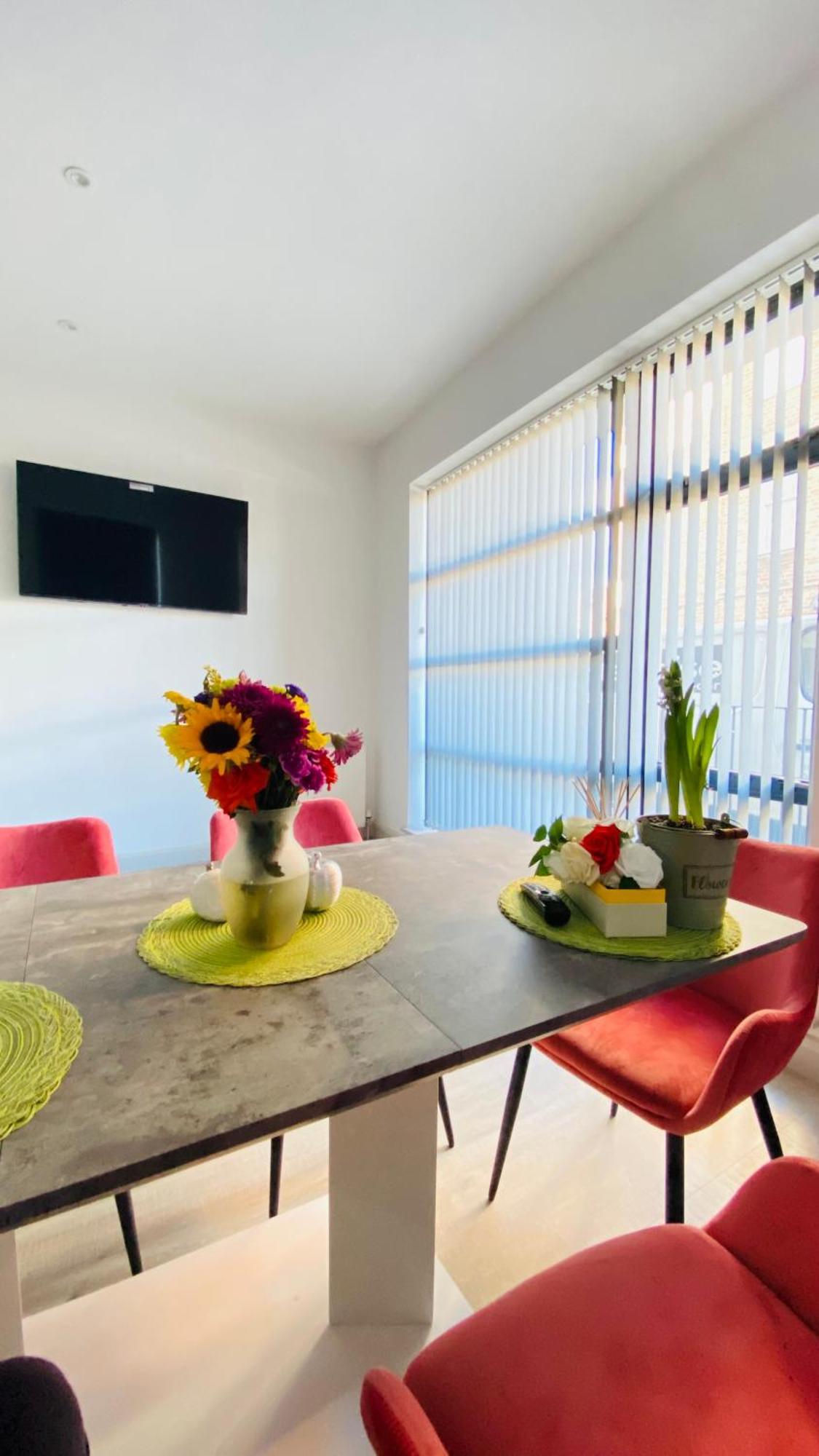 Shadwell - Walking Distance To Tower Bridge, Two Stations In Close Proximity London Kültér fotó
